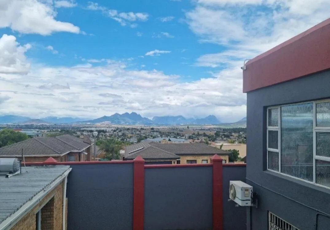 Vredekloof Views Villa Cape Town